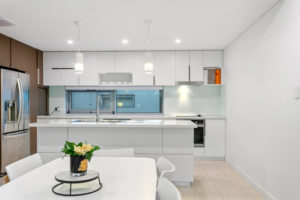 3/40 Cowle Street gallery