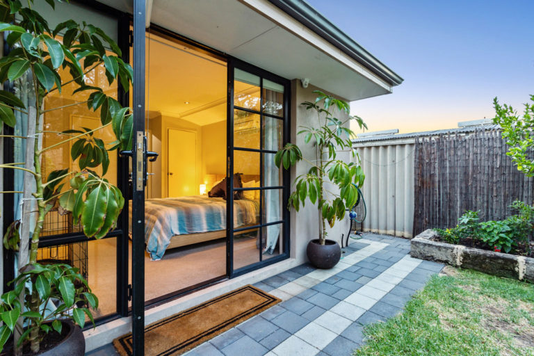 70A Alderley Square gallery