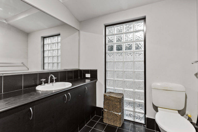 70A Alderley Square gallery