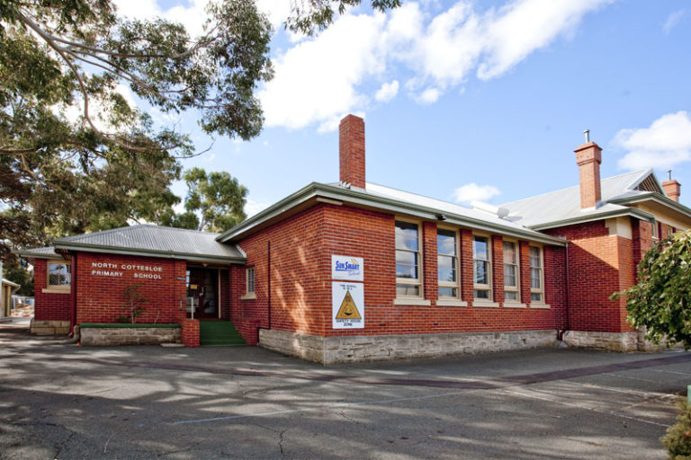 62 Railway Street (cnr Boreham St) gallery