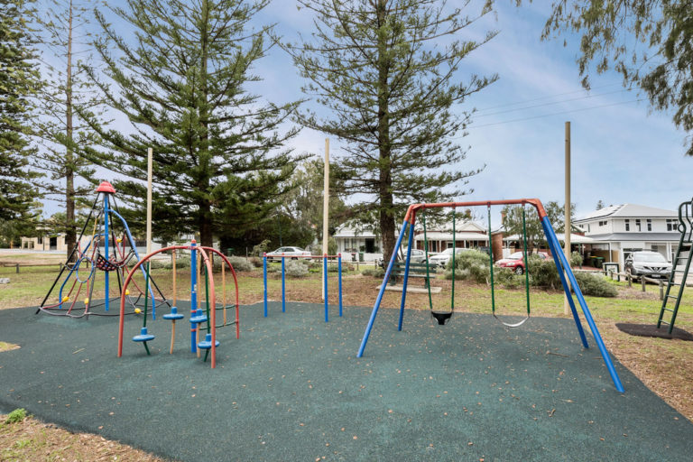 62 Railway Street (cnr Boreham St) gallery