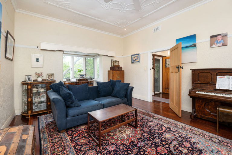 62 Railway Street (cnr Boreham St) gallery