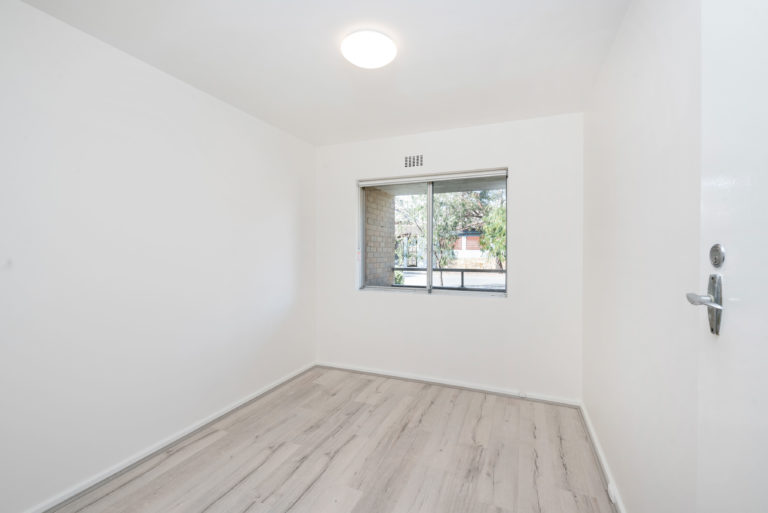 10/12 St Leonards Street gallery