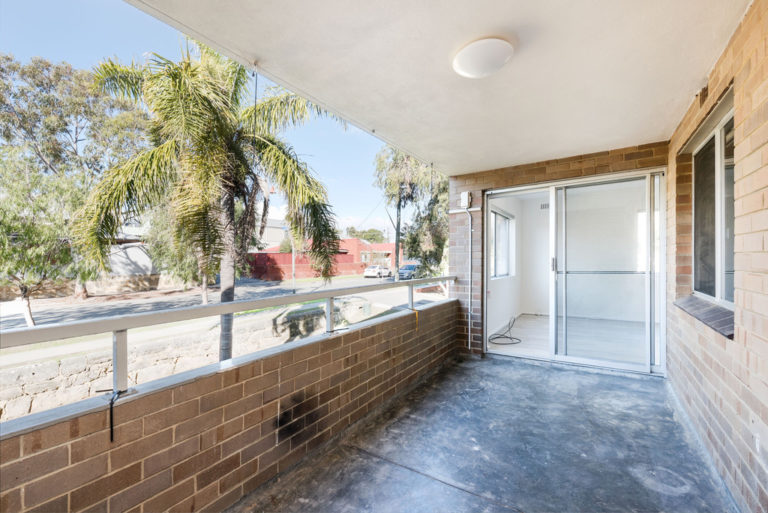 10/12 St Leonards Street gallery