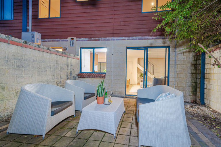 4/292 Harbourne Street gallery