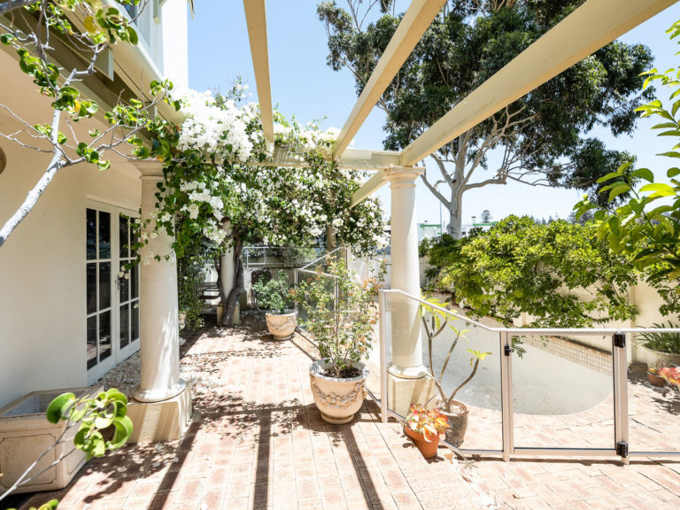 2 Irvine Street gallery