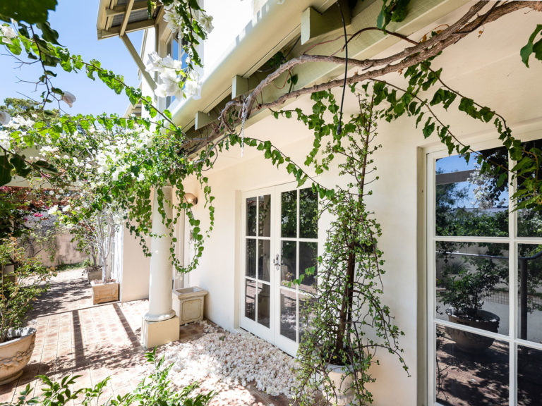 2 Irvine Street gallery