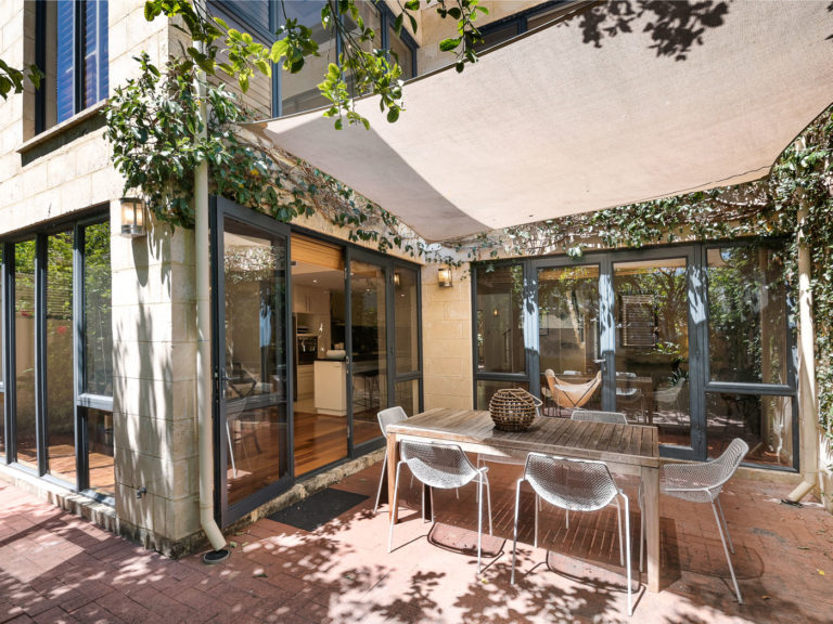 31 Clement Street gallery