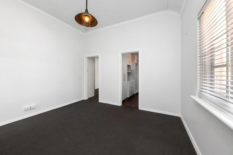 12/1 Barker Road gallery
