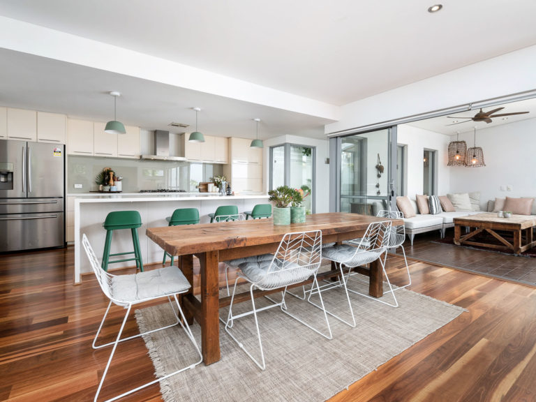 13A Victoria Street gallery