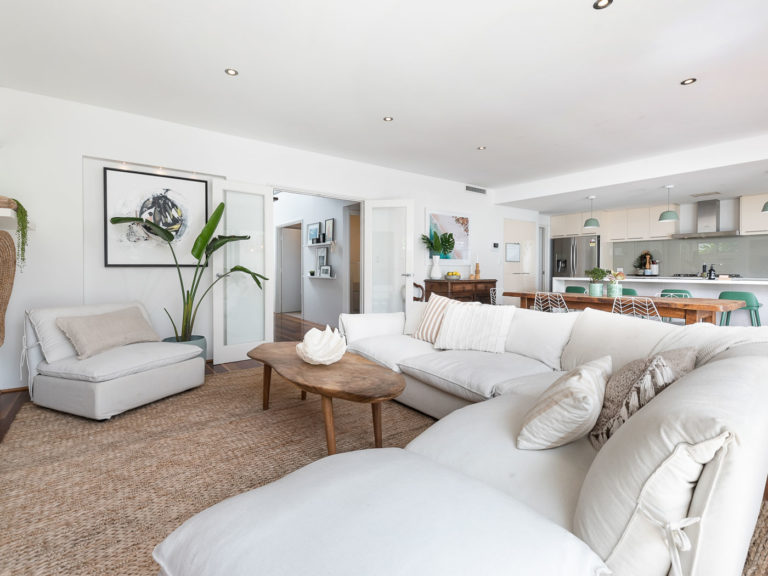 13A Victoria Street gallery