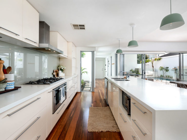 13A Victoria Street gallery