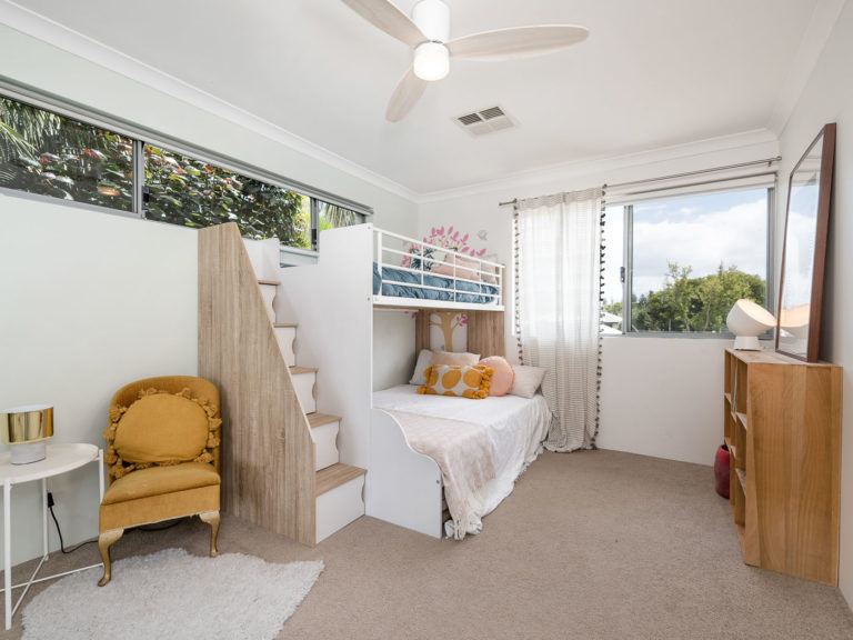 13A Victoria Street gallery