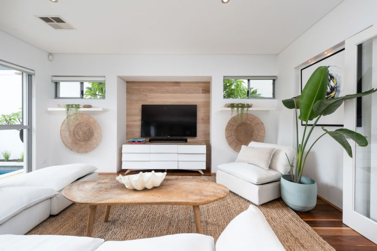 13A Victoria Street gallery