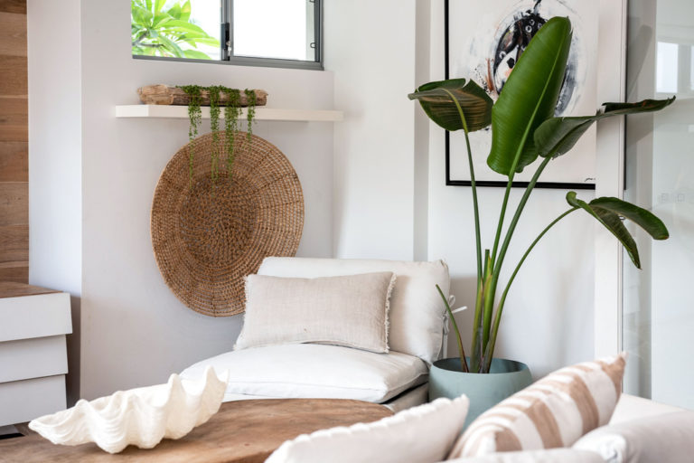 13A Victoria Street gallery