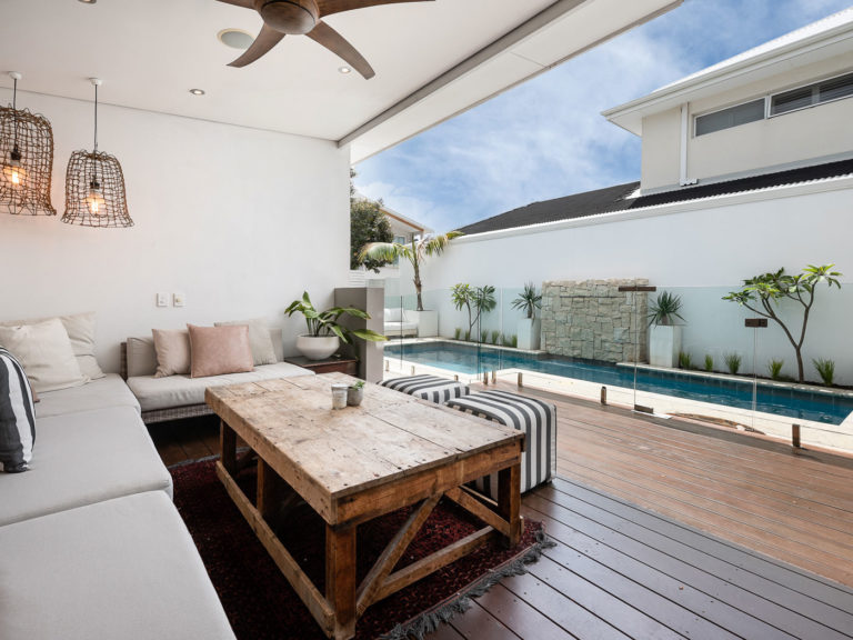 13A Victoria Street gallery