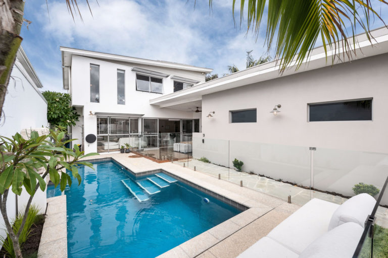 13A Victoria Street gallery