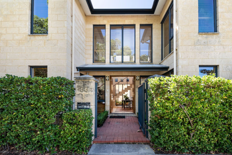 33 Clement Street gallery