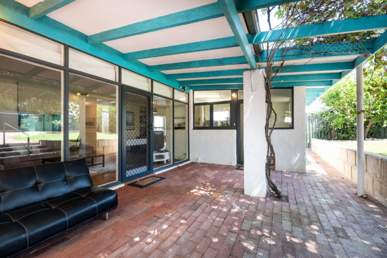 16 Burt Street gallery
