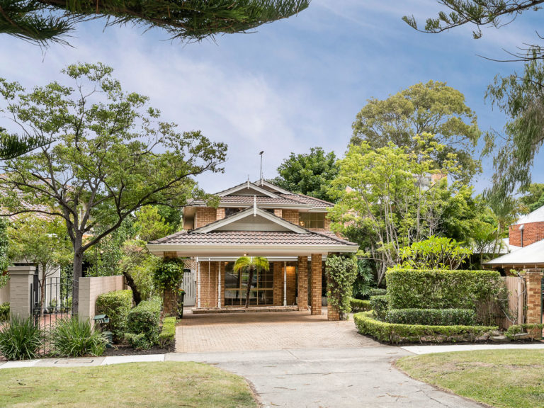 311 Marmion Street gallery