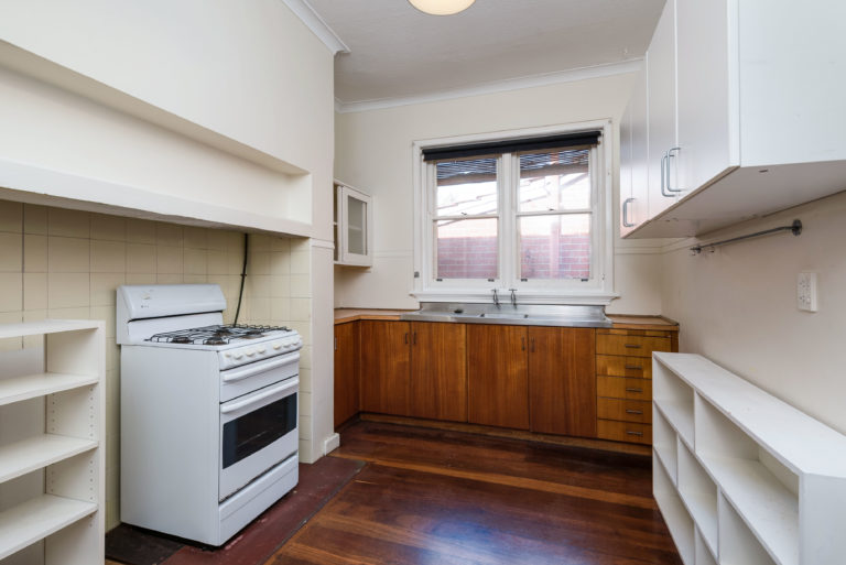 28 Lake Avenue gallery