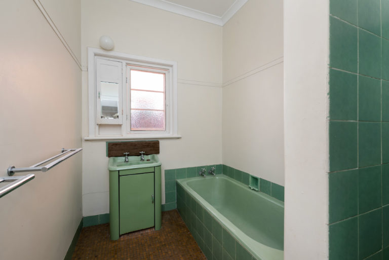 28 Lake Avenue gallery