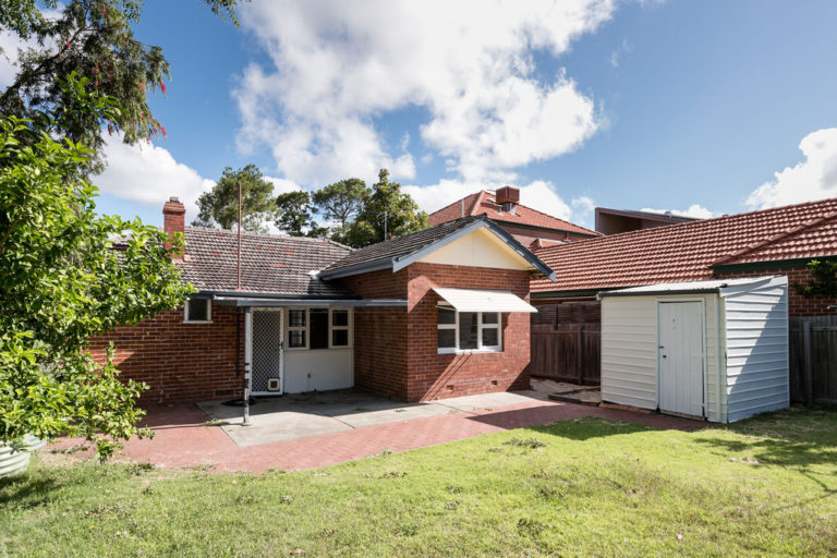 28 Lake Avenue gallery