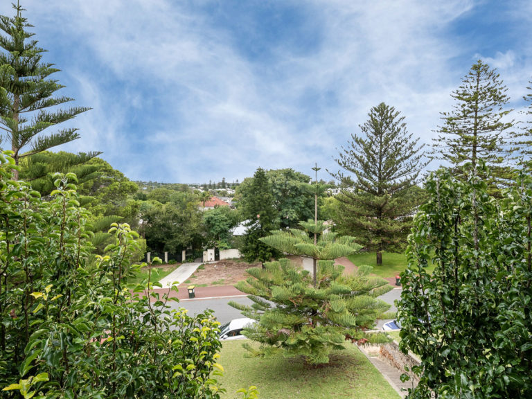 2/58 Forrest Street gallery