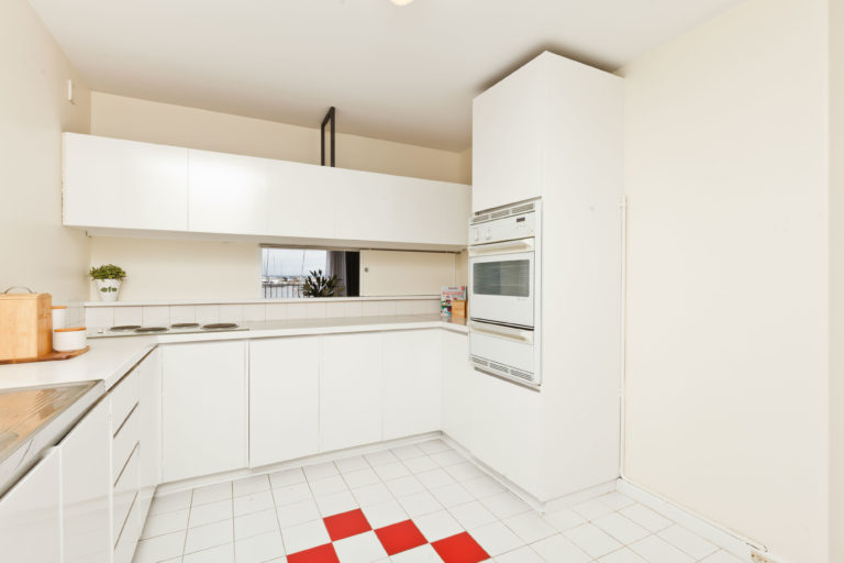 1/1 Johnson Parade gallery