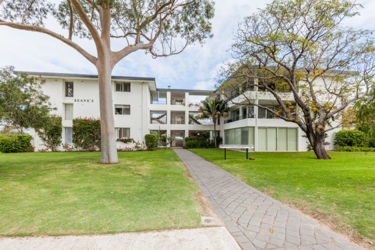 1/1 Johnson Parade gallery