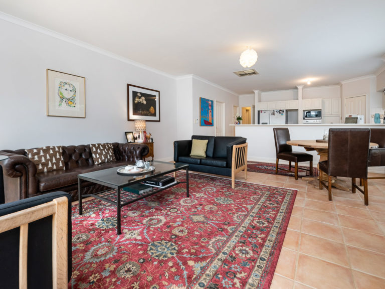 24 Jacaranda Avenue gallery