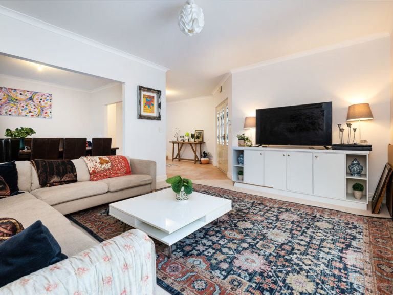 24 Jacaranda Avenue gallery