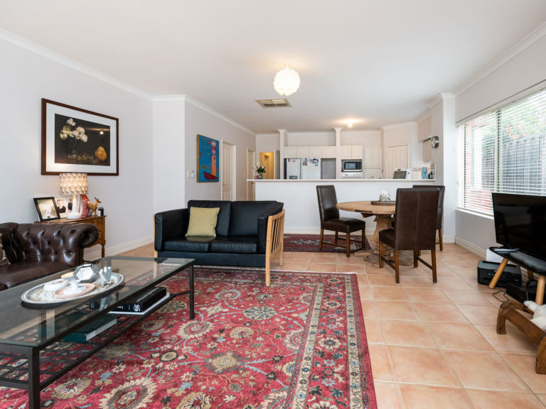 24 Jacaranda Avenue gallery