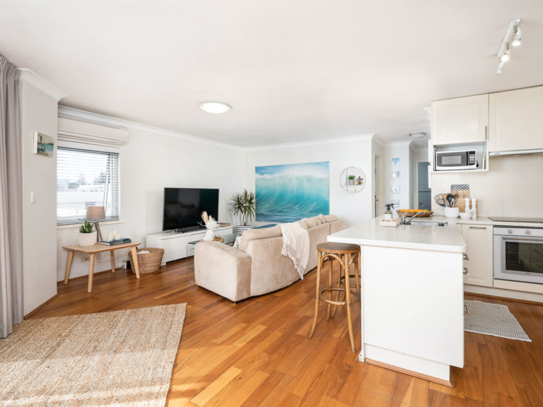 11/152 Marine Parade gallery