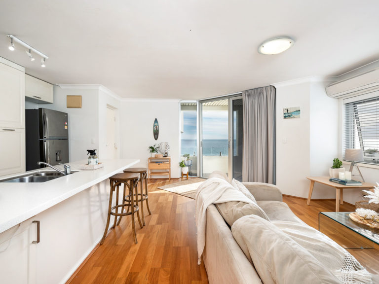 11/152 Marine Parade gallery