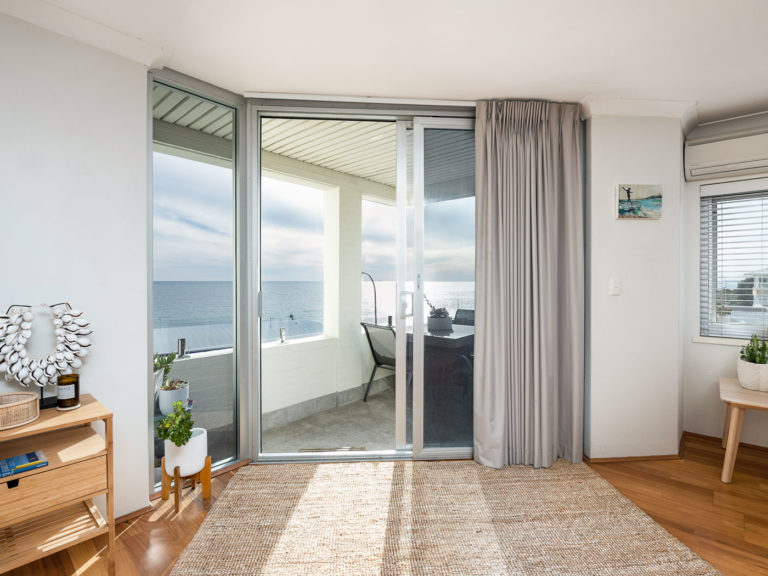 11/152 Marine Parade gallery