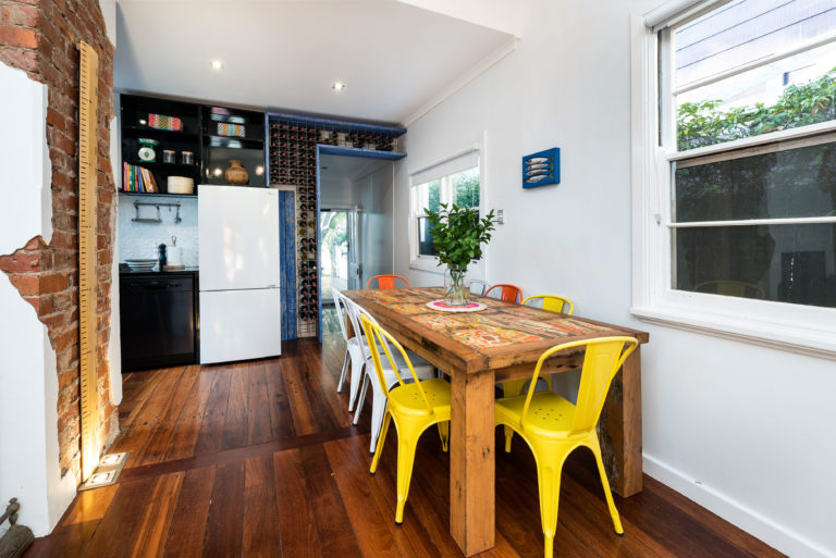 16 Perth Street gallery