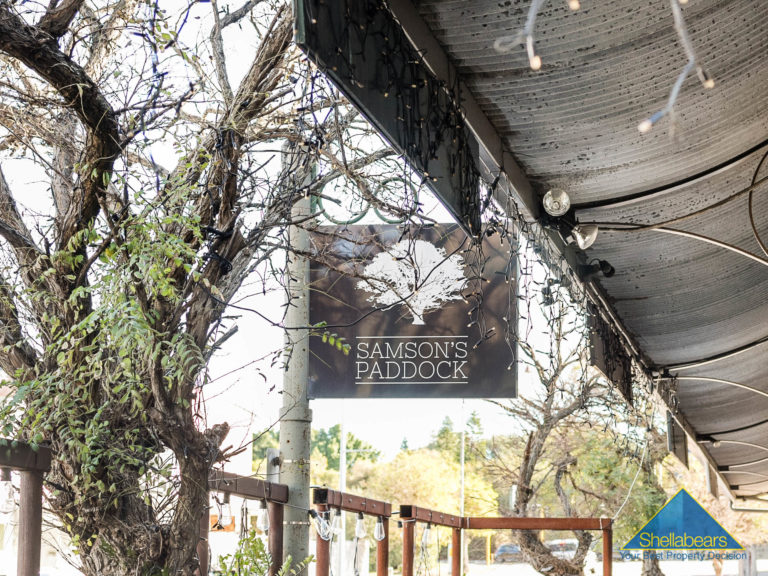 2/21 St Leonards Street gallery