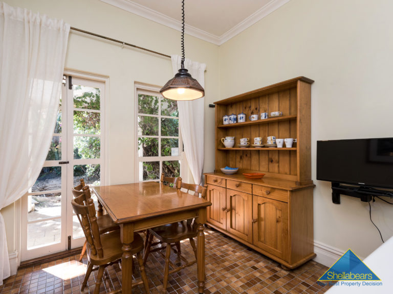 22r Keane Street gallery