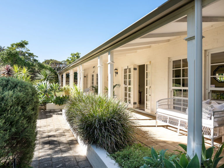 22R Keane Street gallery