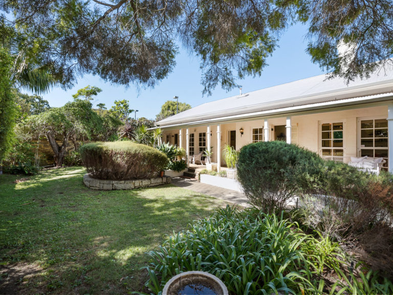 22R Keane Street gallery