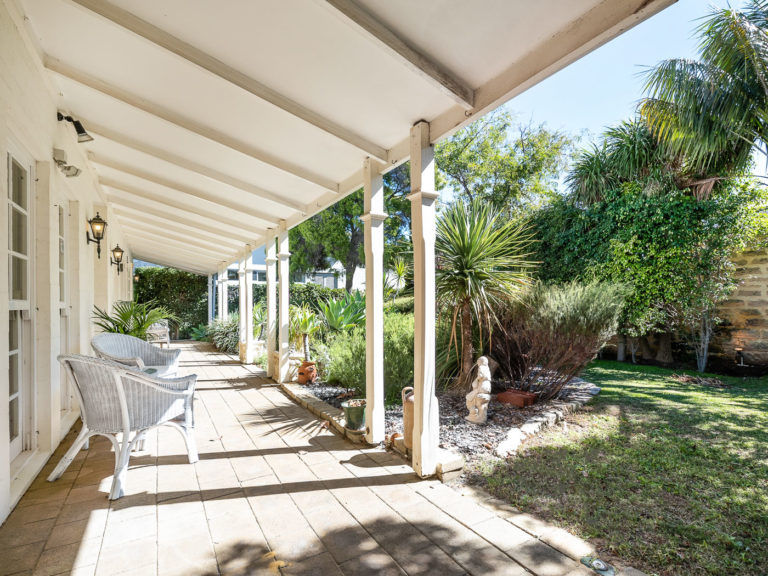 22R Keane Street gallery