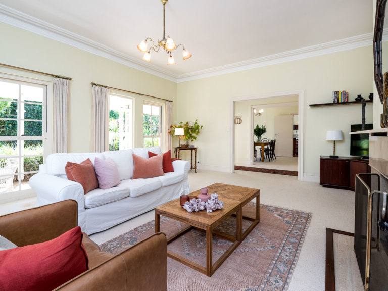 22R Keane Street gallery