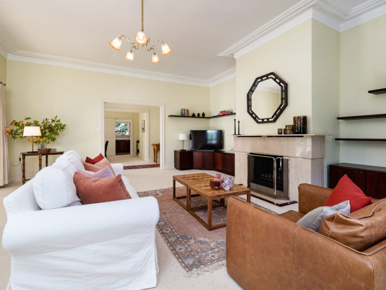 22R Keane Street gallery