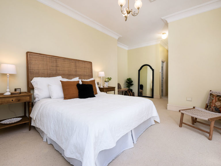 22R Keane Street gallery