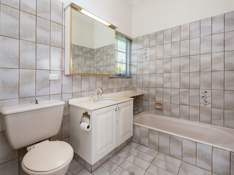 22R Keane Street gallery