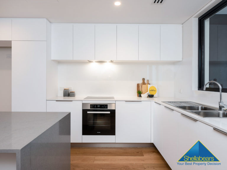 4/15 Lime Street gallery