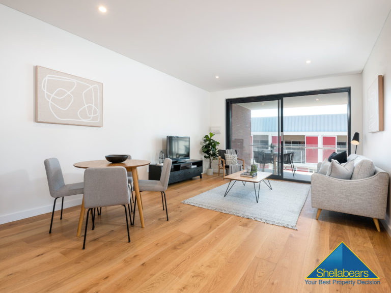 4/15 Lime Street gallery