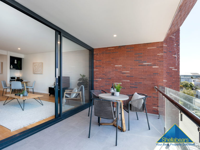 4/15 Lime Street gallery