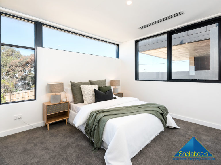 4/15 Lime Street gallery